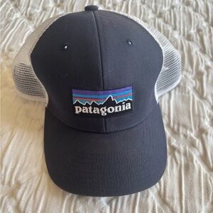 Patagonia Trucker Cap Adult‎ Mesh Back Snapback Adjustable Navy Blue Hat
